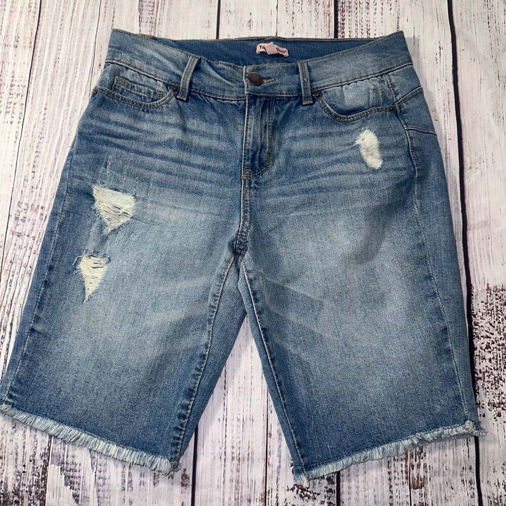 Juicy Couture Women's Distressed Raw Hem Bermuda Denim jorts-4